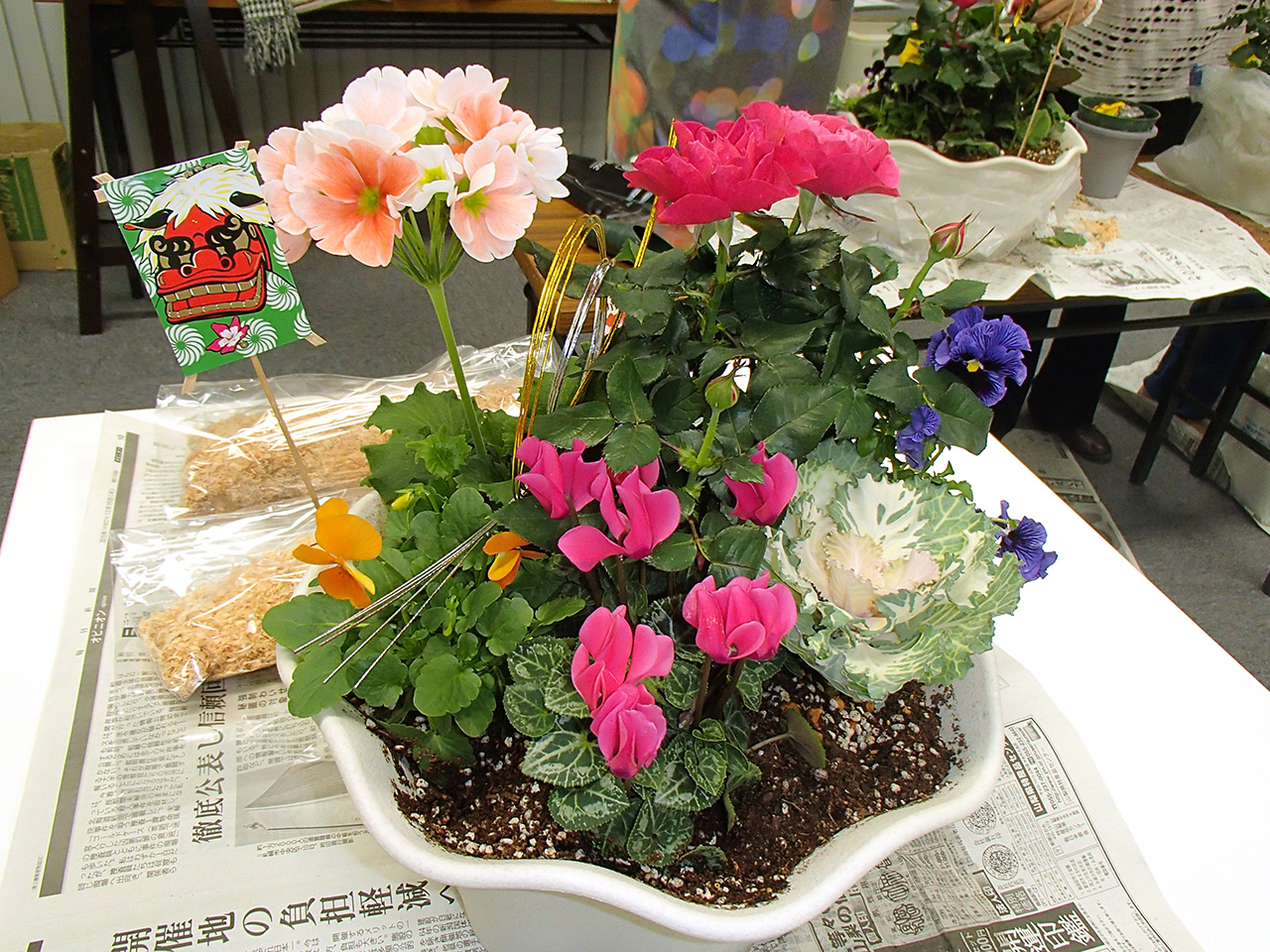 今年のお花のテーマは正月にも使える鮮やかなお花で揃えて頂きました。